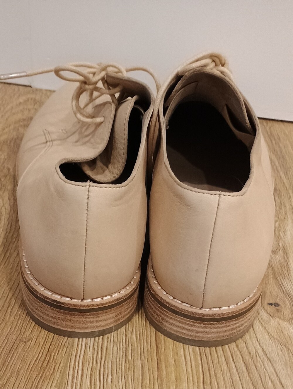 Eileen Fisher Beige Leather Oxford Shoes Women's Size 8 - Picture 4 of 6